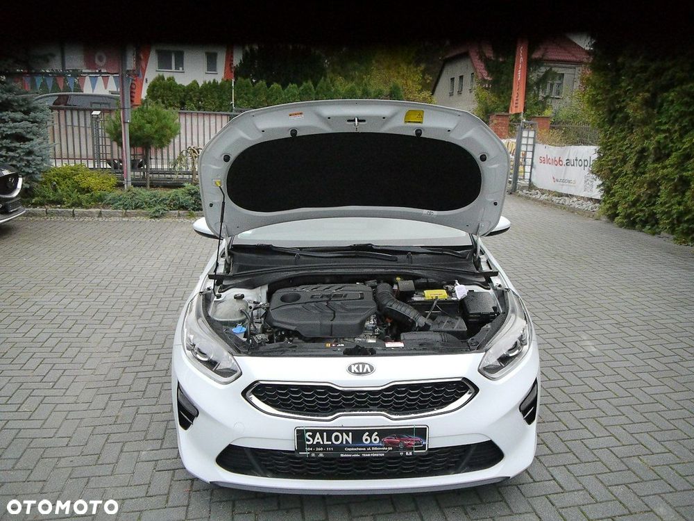 Kia Ceed 1.6 CRDi mHEV Business Line - 14