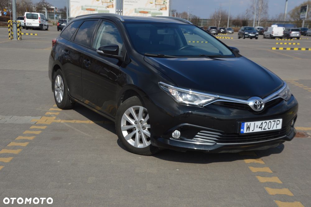 Toyota Auris - 1