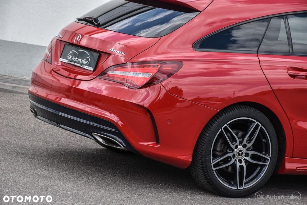 Mercedes-Benz CLA 220 4-Matic AMG Line - 12