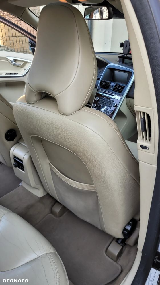 Volvo XC 60 D5 AWD Summum - 20