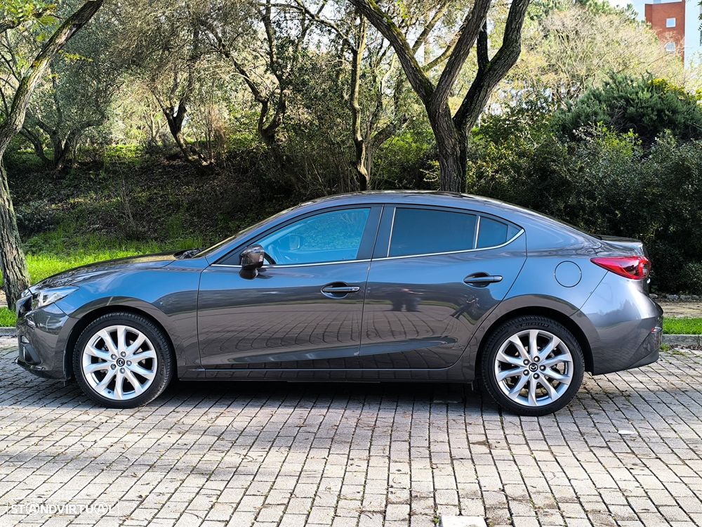 Mazda 3 Hatchback - 2