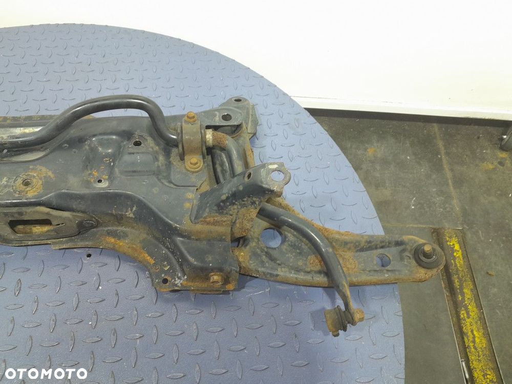 TOYOTA YARIS II LIFT 1.4 90 KM TRAWERS WÓZEK SANKI - 2