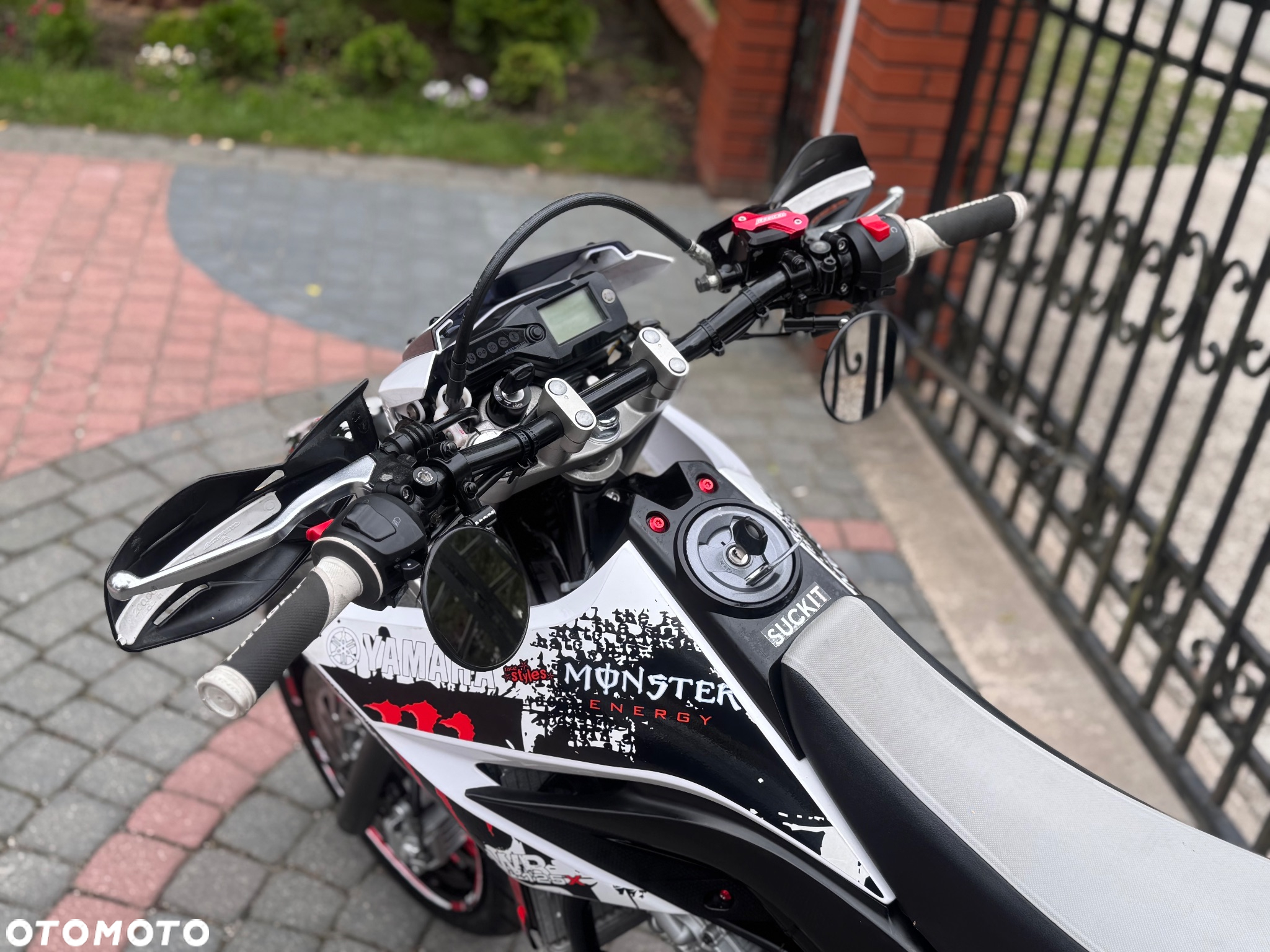 Yamaha WR - 15