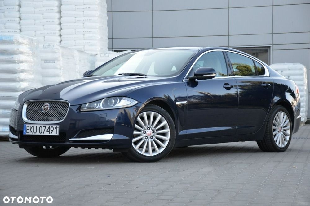 Jaguar XF - 18
