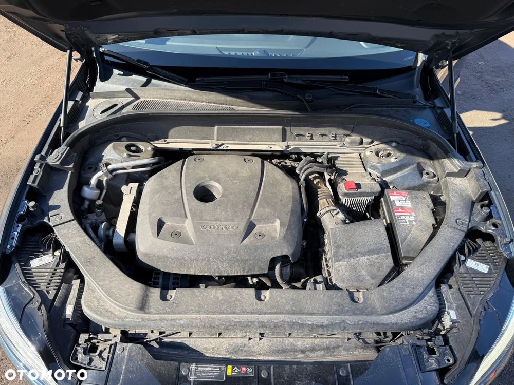 Volvo XC 60 T6 AWD Geartronic Momentum Pro - 29