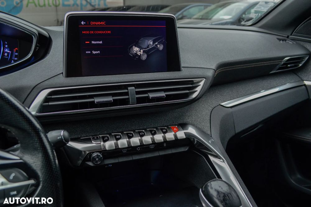 Peugeot 3008 1.2 PureTech Turbo S&S Allure - 25