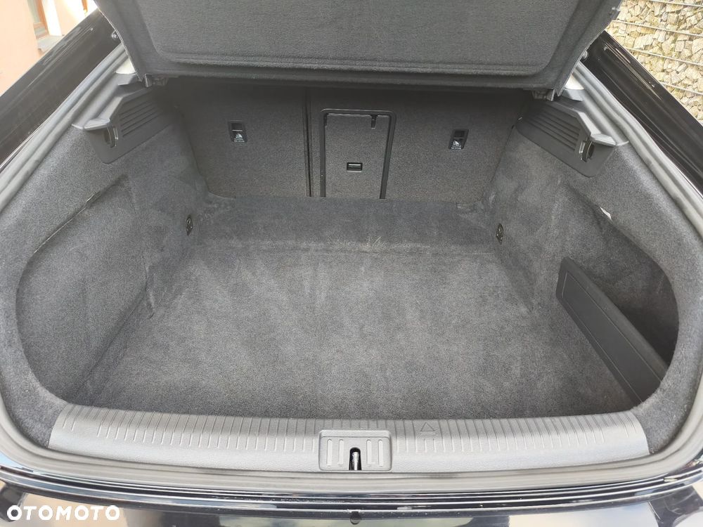Volkswagen Arteon 2.0 TDI Bi-Turbo SCR 4Mot Elegance DSG - 29