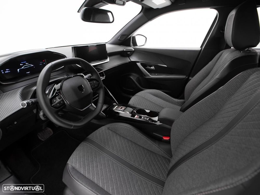 Peugeot 2008 1.2 PureTech Allure EAT8 - 8