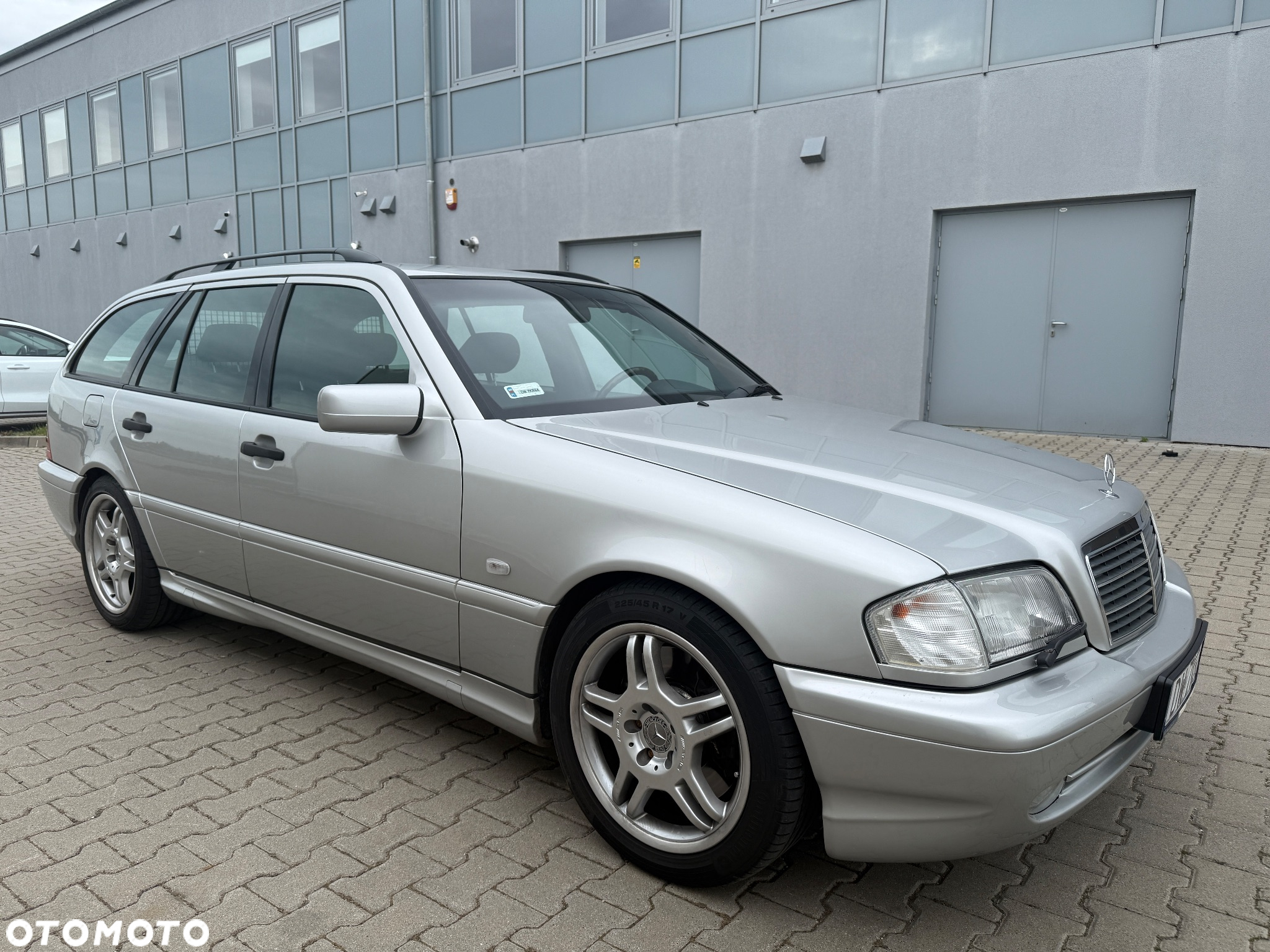 Mercedes-Benz Klasa C 43 AMG - 26