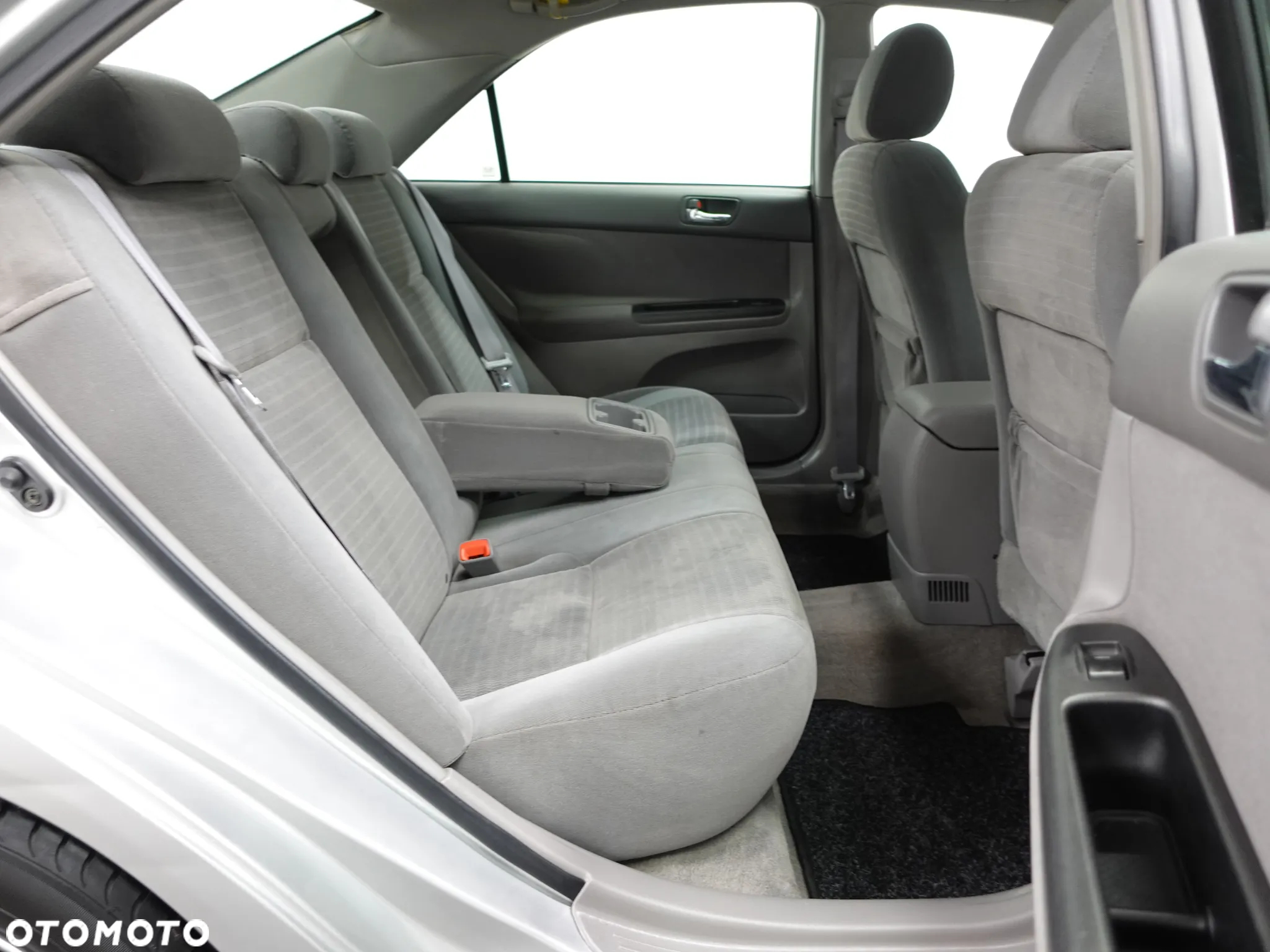 Toyota Camry 2.4 VVT-i - 29