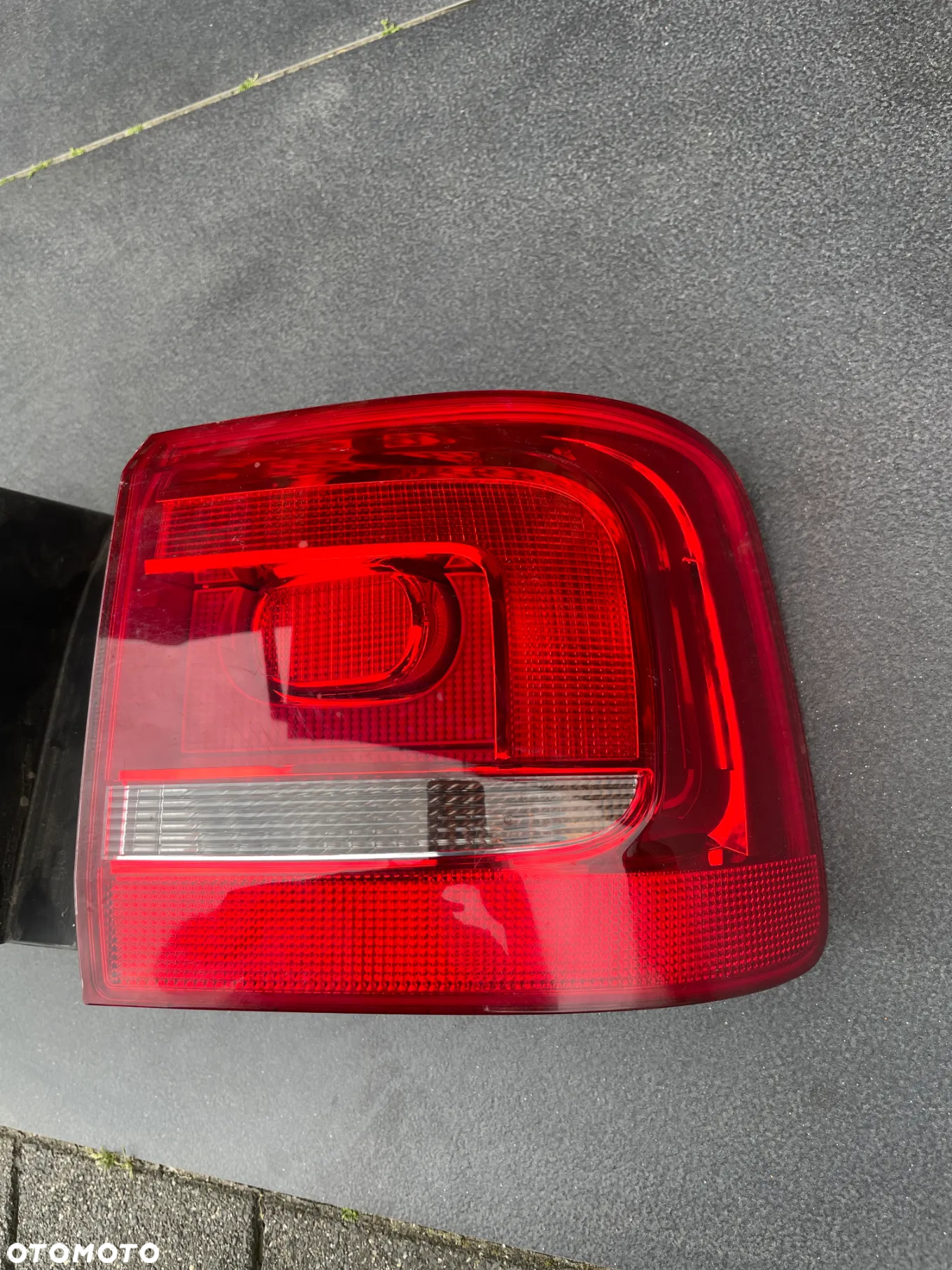 VW TOURAN II 10-15 tył tylna klapa lampa lewa prawa LA7W kompletna kamera - 9