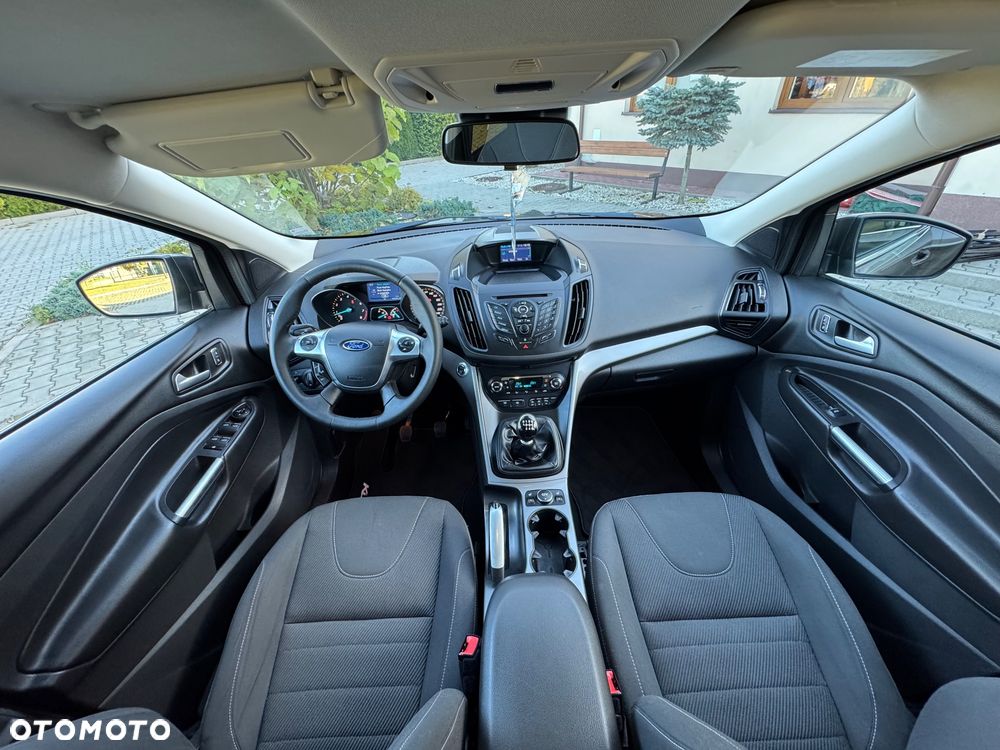 Ford Kuga - 25