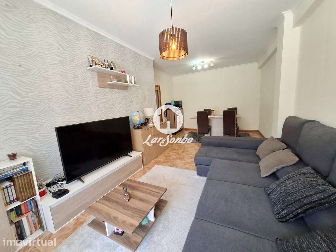 Apartamento T2 c/ garagem fechada e terraço a 200 metros da praia |... - Grande imagem: 2/17