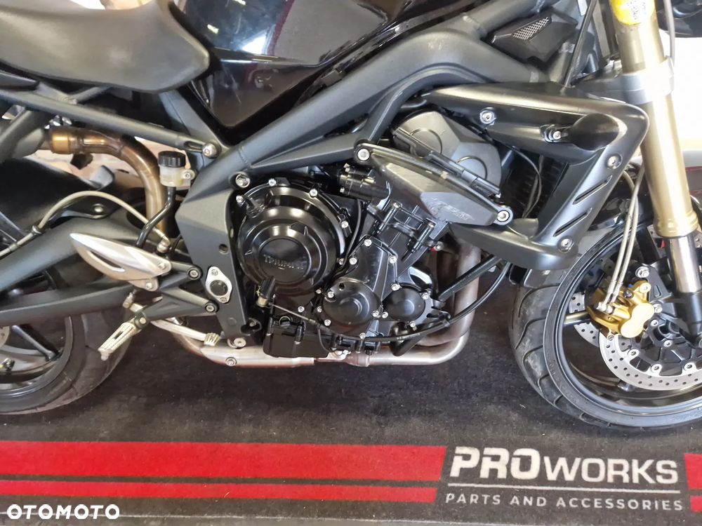 Triumph Street Triple - 28