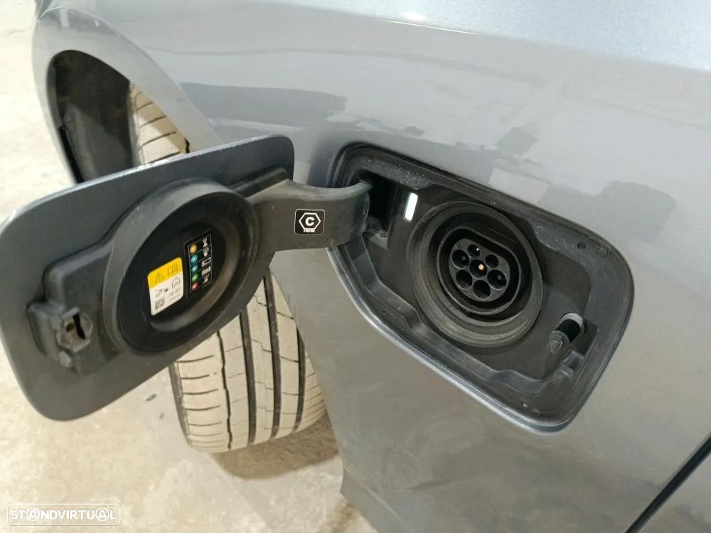 BMW 330 e Touring Auto - 12