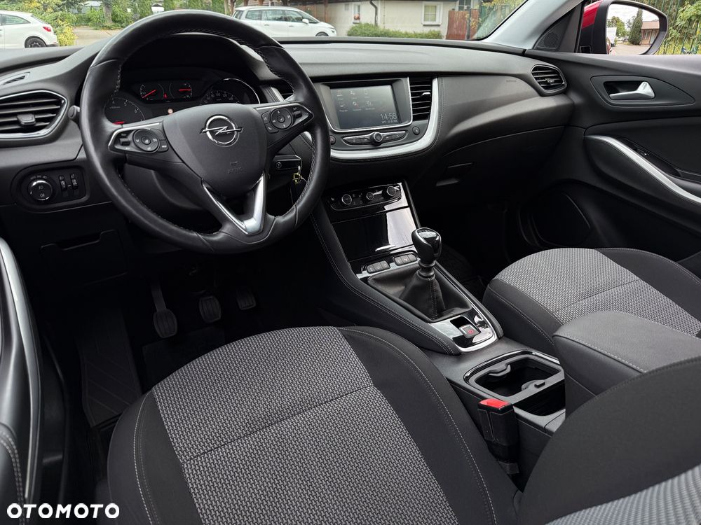 Opel Grandland X 1.2 Start/Stop Business Elegance - 9