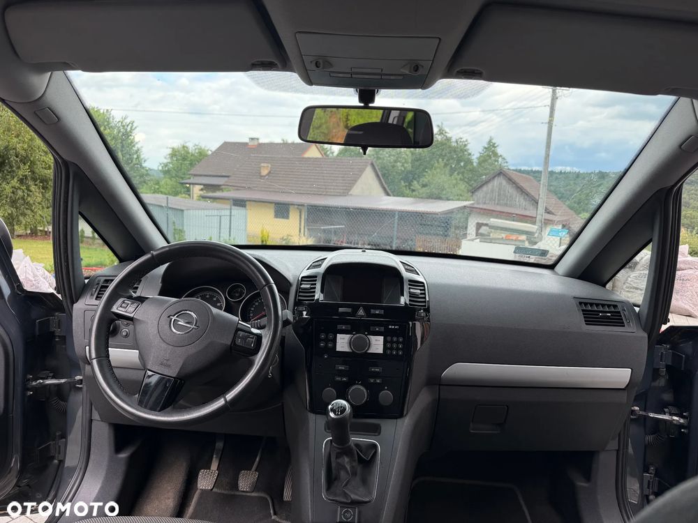 Opel Zafira 1.8 Enjoy - 15
