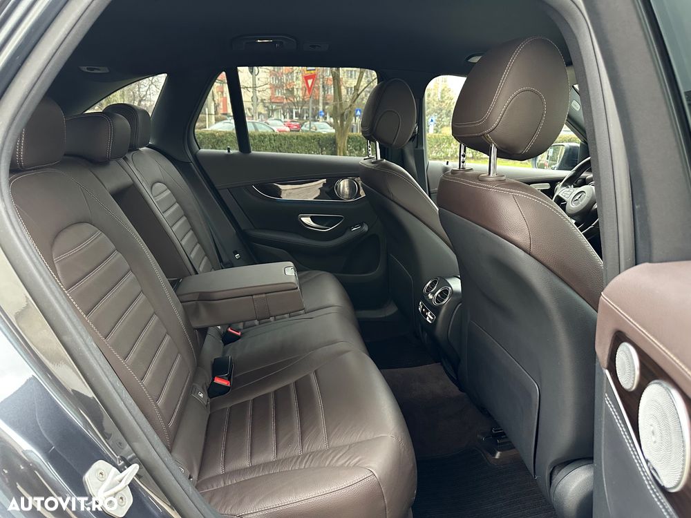 Mercedes-Benz GLC - 32