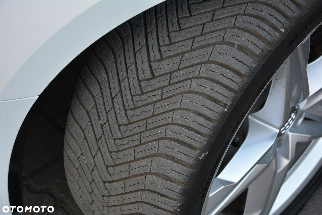 Audi A4 Avant 2.0 TDI ultra S tronic sport - 37