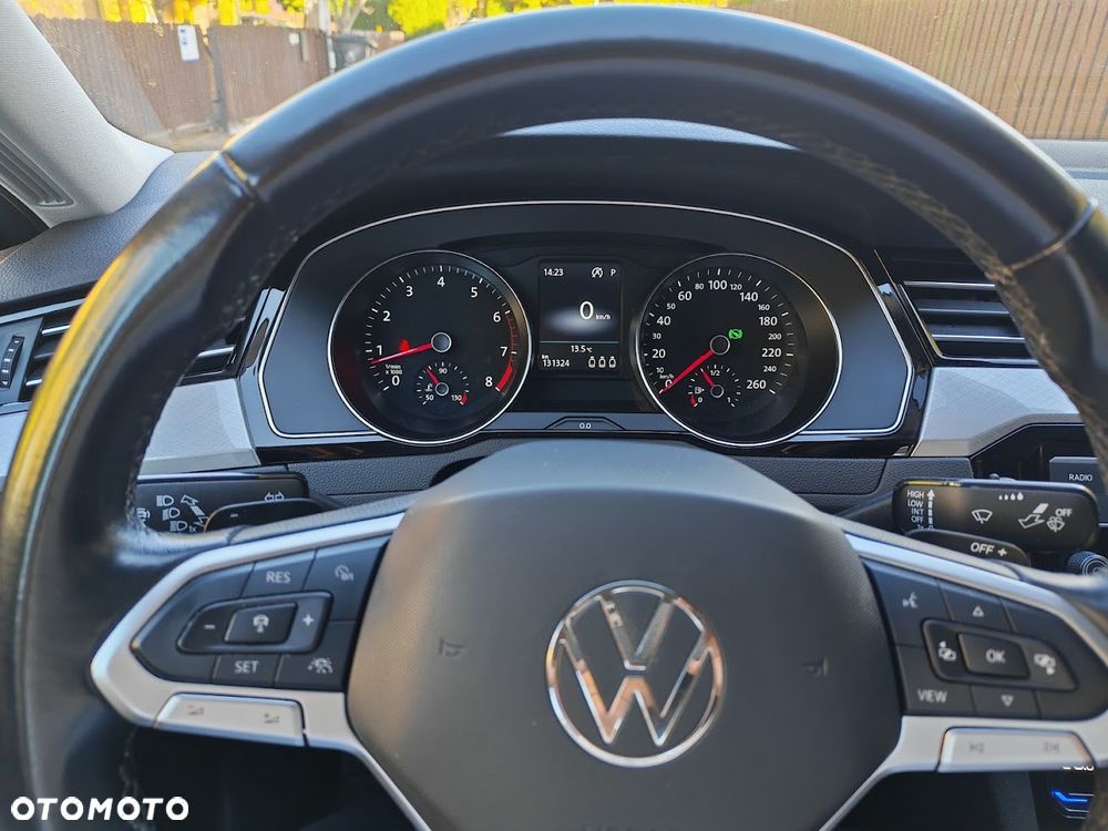 Volkswagen Passat 2021 photo 5