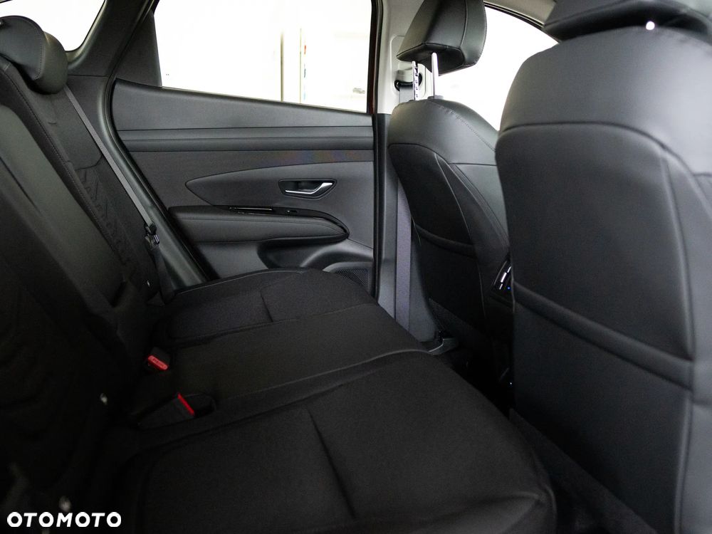 Hyundai Tucson 1.6 T-GDi HEV Executive 2WD - 36