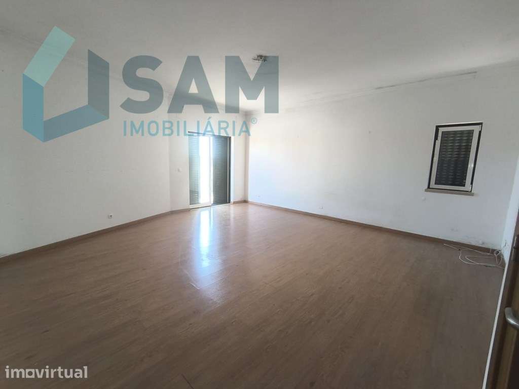 Apartamento T4 com Terraço Privativo, Amplas Áreas e Excelente Espa... - Grande imagem: 4/30