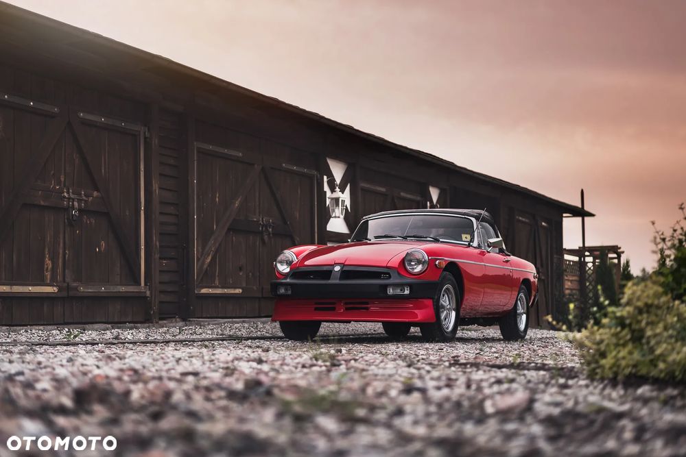 MG MGB - 25