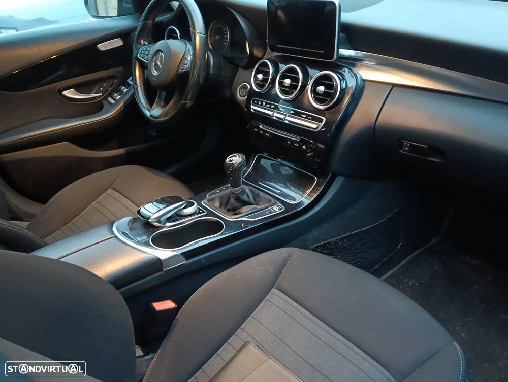 Mercedes-Benz C 180 BlueTEC Avantgarde - 27