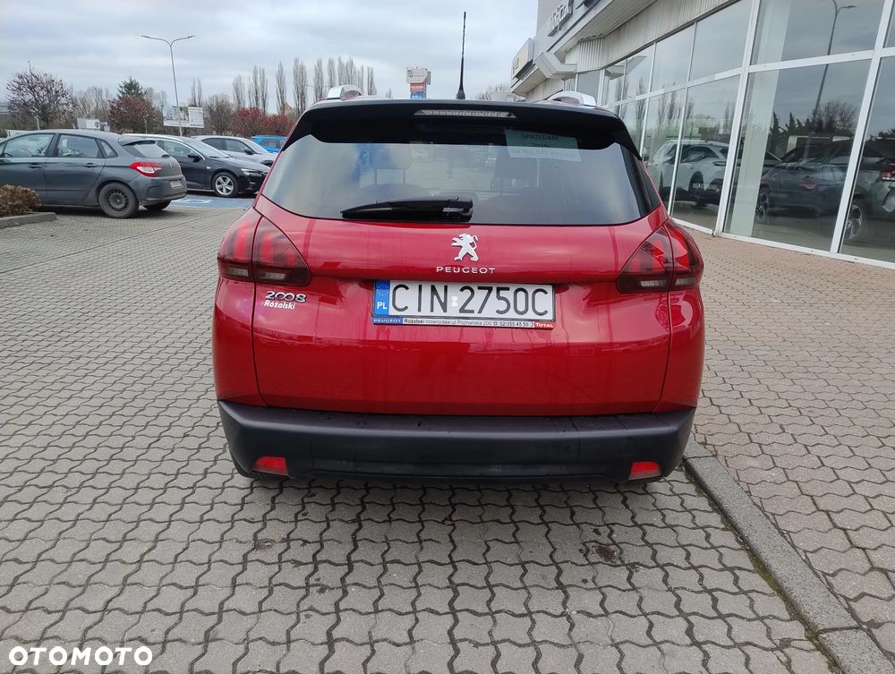 Peugeot 2008 1.2 Pure Tech GPF Signature S&S - 4