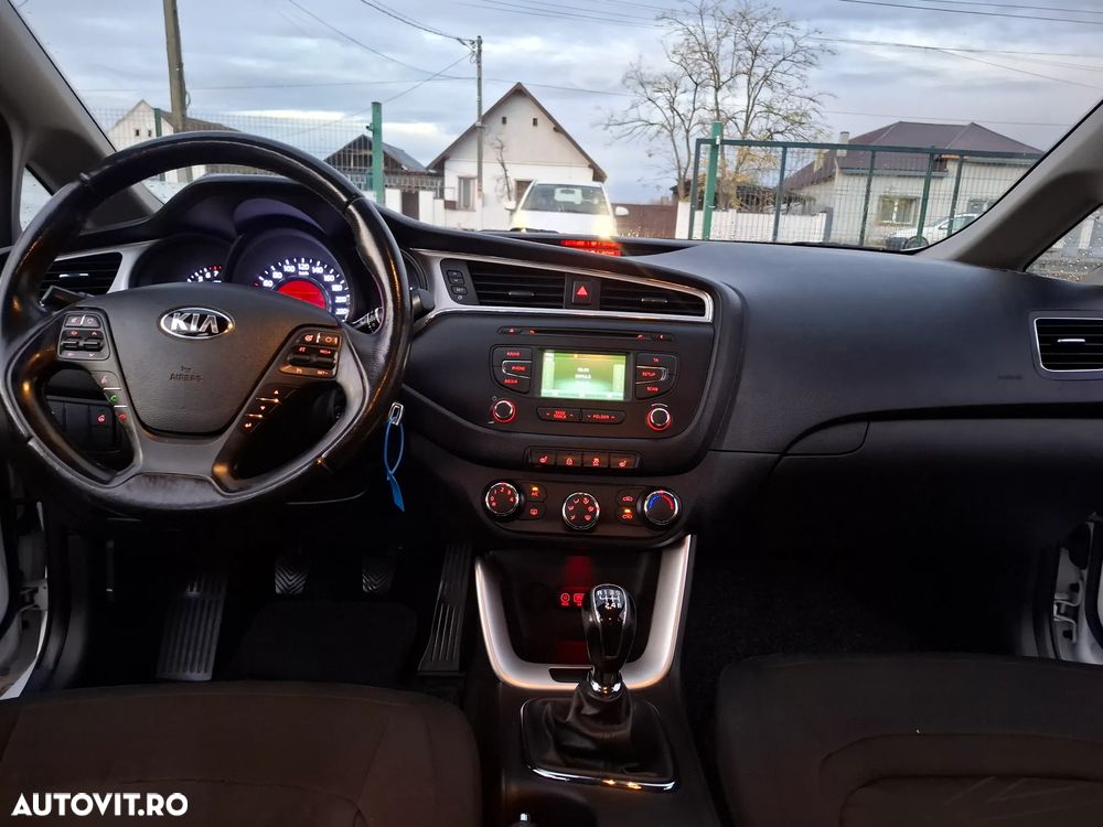 Kia Ceed 1.6 GDI Dream-Team Edition - 7