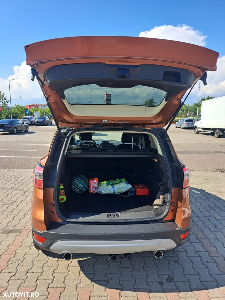 Ford Kuga 2.0 TDCi 2WD ST-Line - 11