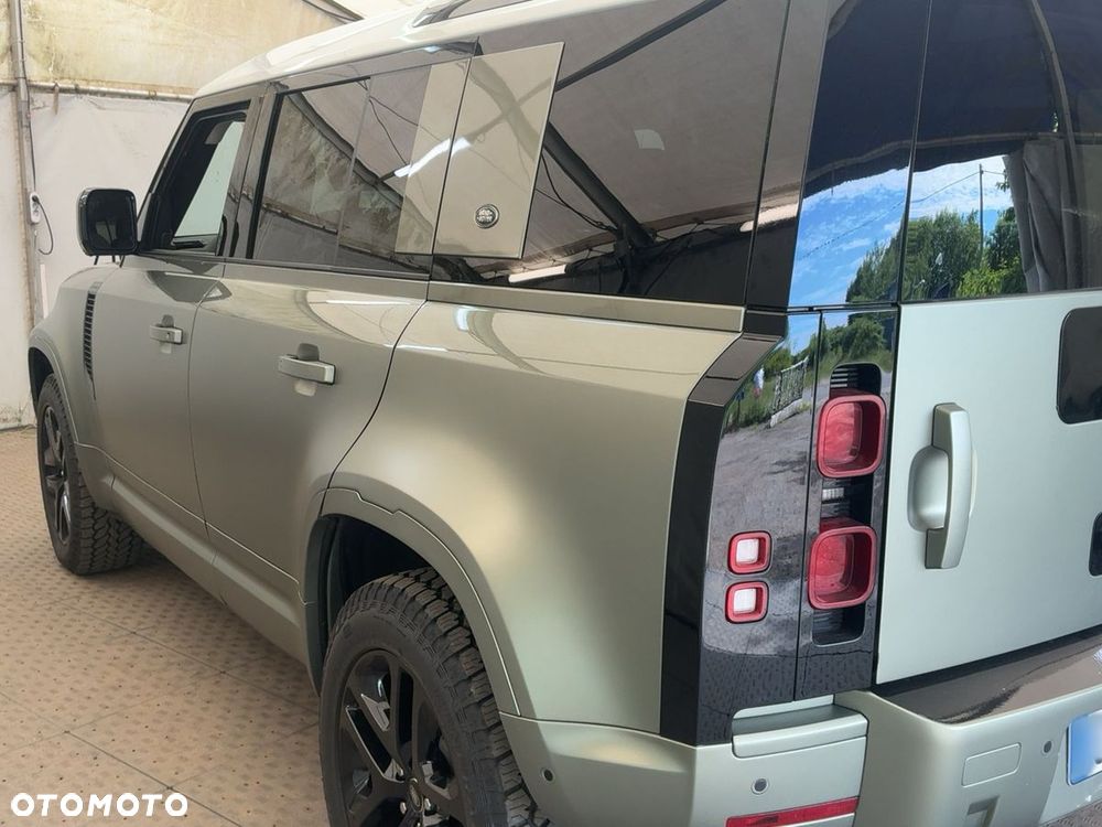 Land Rover Defender 110 D200 SE - 29
