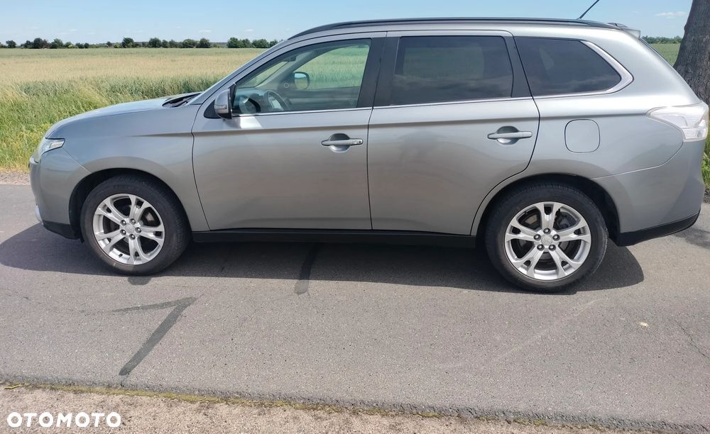 Mitsubishi Outlander 2.2 DI-D 4WD Instyle - 18