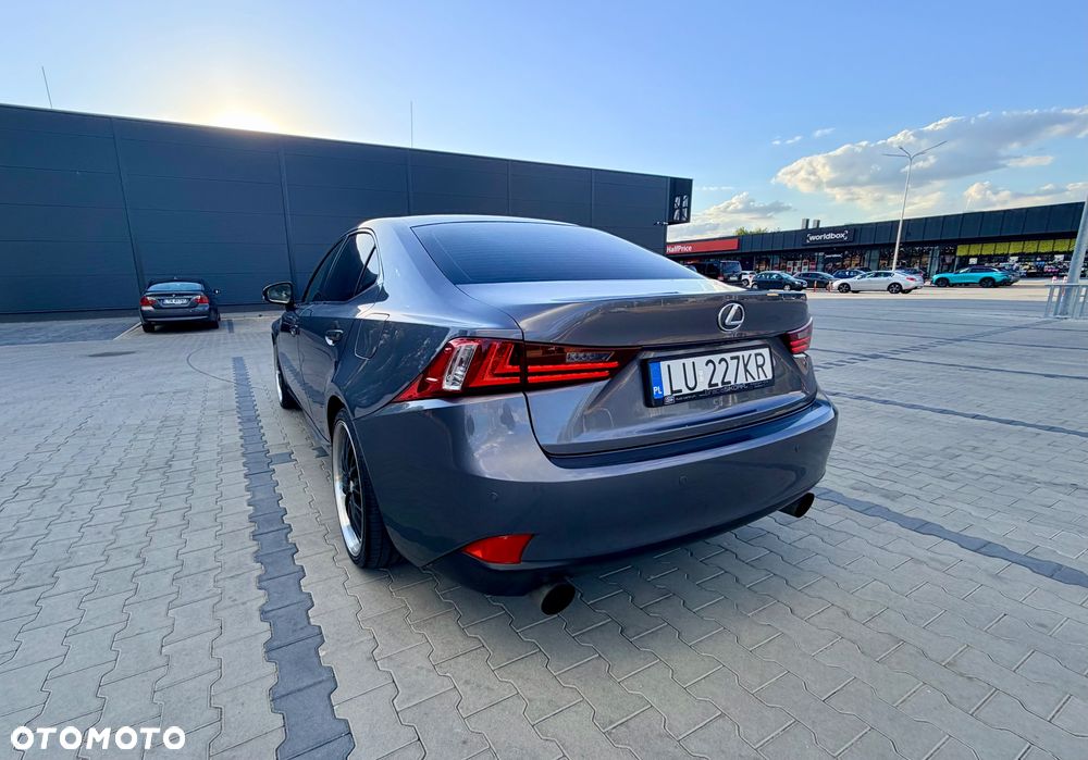 Lexus IS 250 Prestige - 4