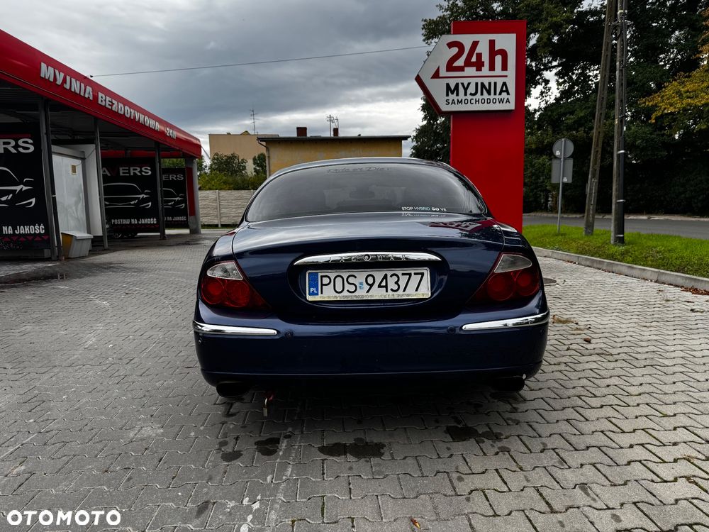 Jaguar S-Type - 8