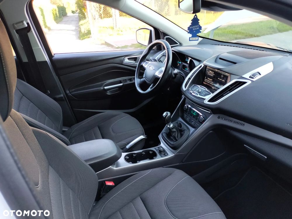 Ford Kuga - 20