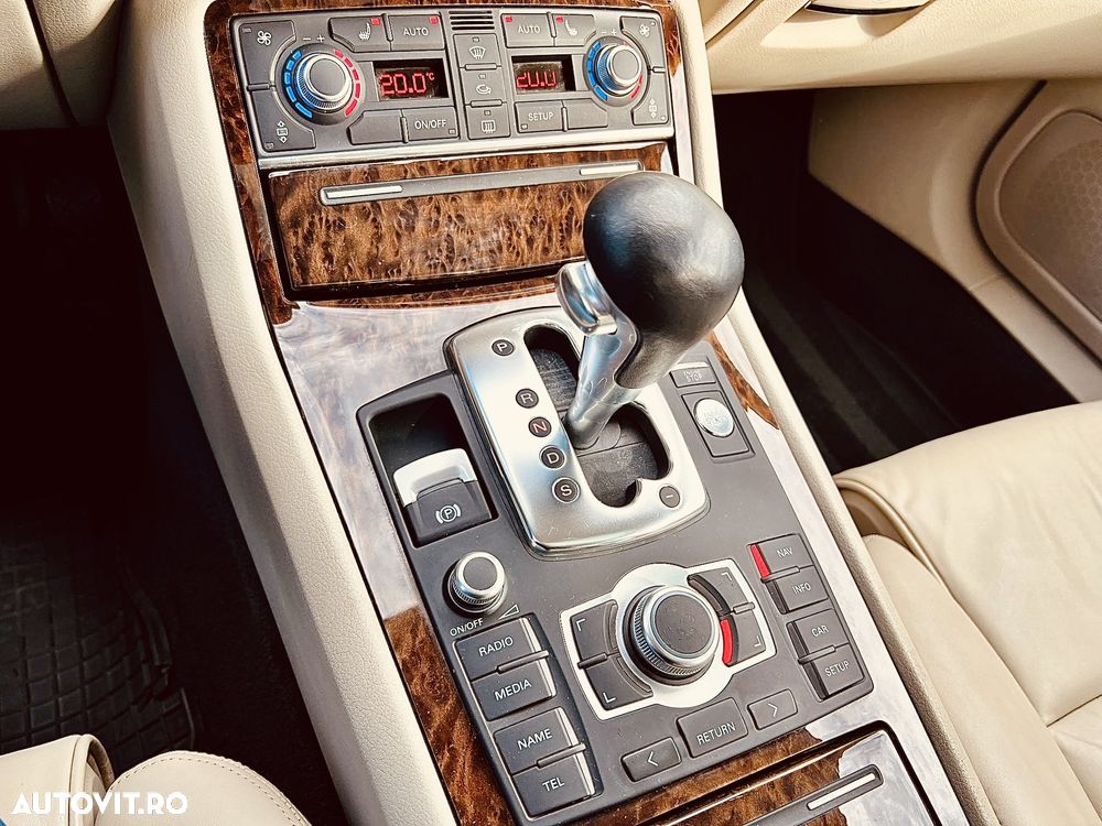 Audi A8 3.0 TDI DPF quattro - 16
