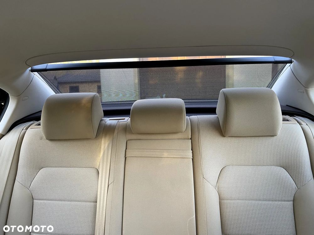 Volkswagen Passat 1.6 TDI Comfortline - 18