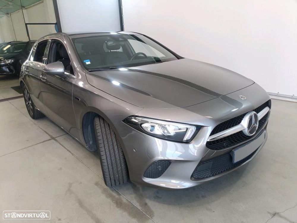 Mercedes-Benz A 250 e Style Plus - 2
