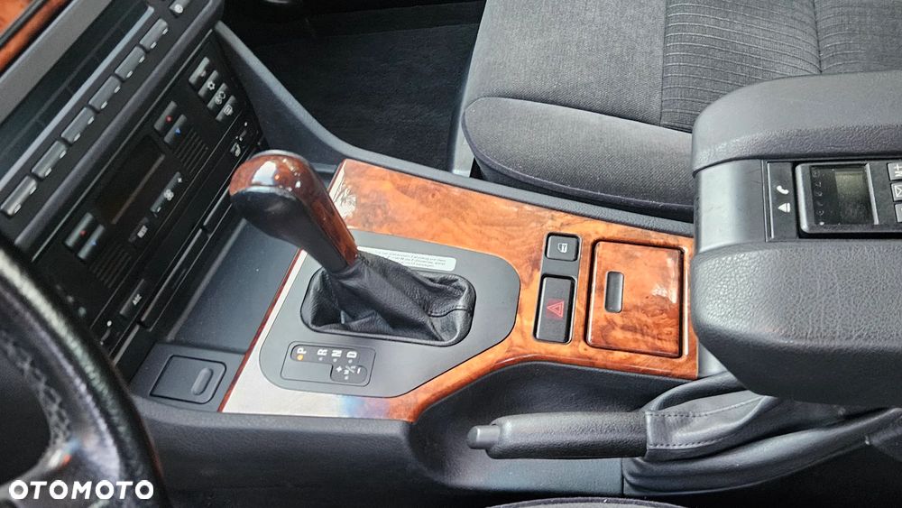 BMW Seria 5 - 25