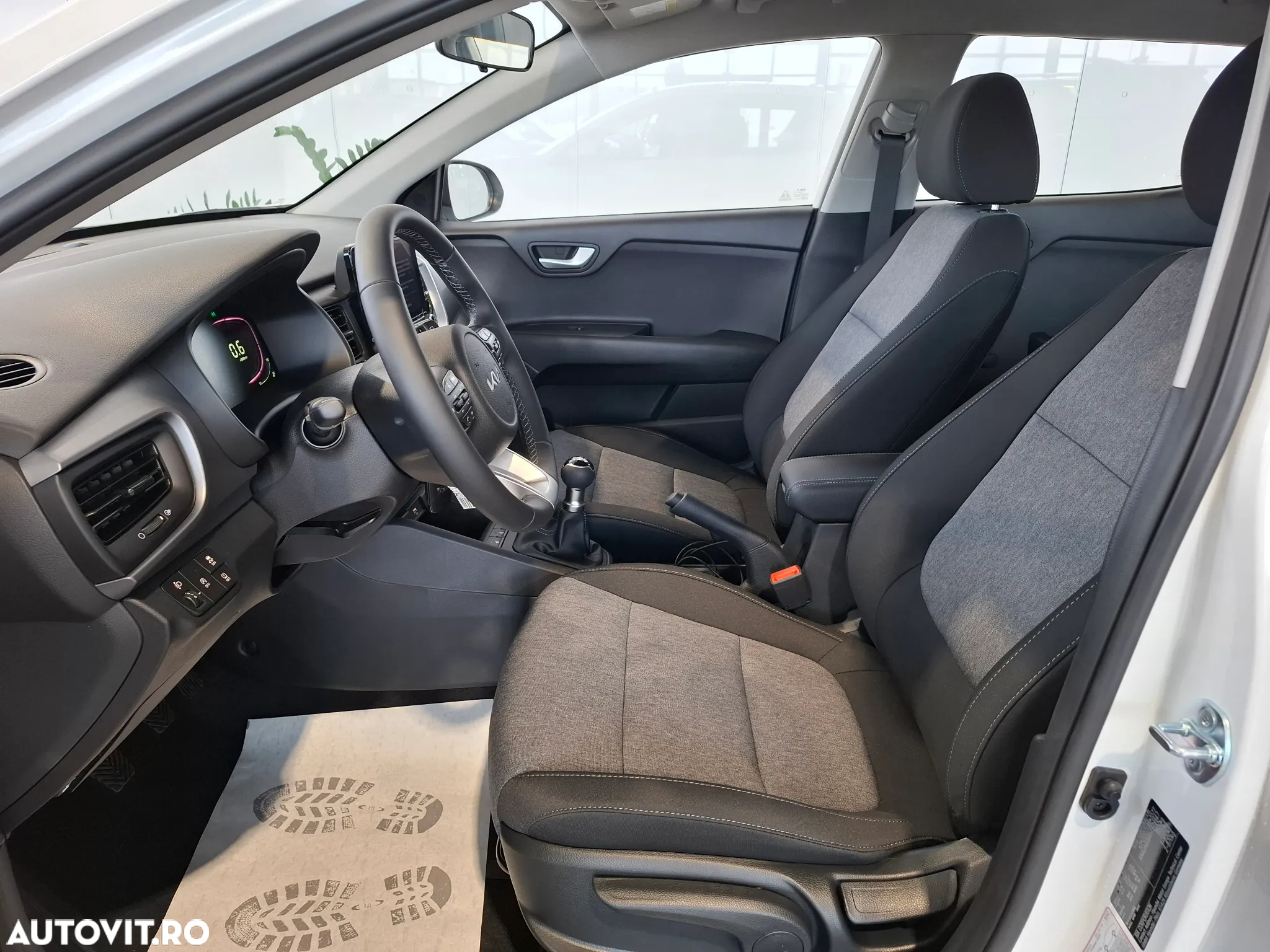 Kia Stonic 1.2 MPI 5MT Urban - 9