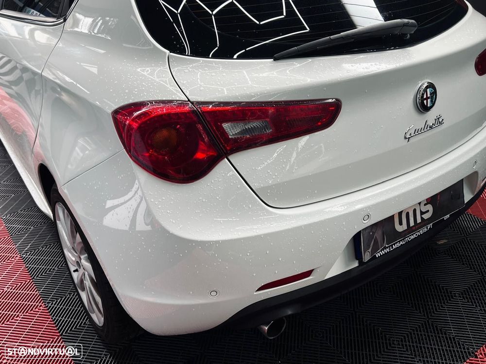 Alfa Romeo Giulietta 1.6 JTDm Distinctive - 16