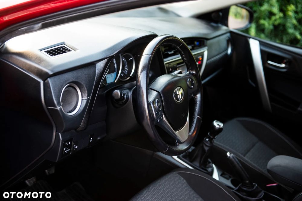 Toyota Auris 1.33 Dual-VVT-i Edition - 20