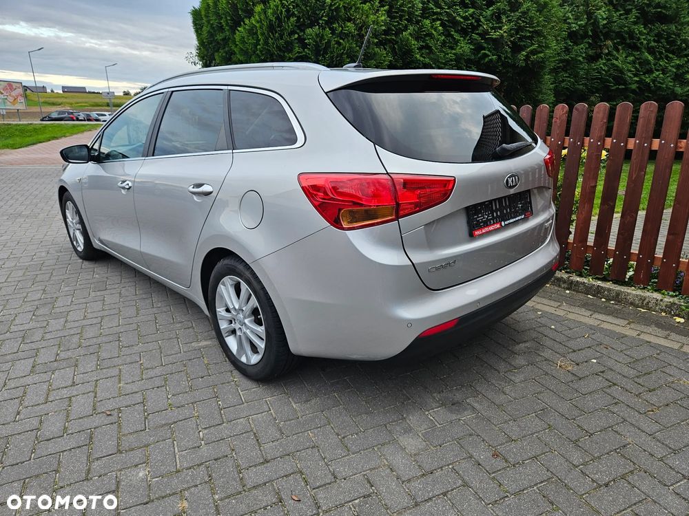 Kia Ceed 1.6 CRDi 128 Dream Team Edition - 3