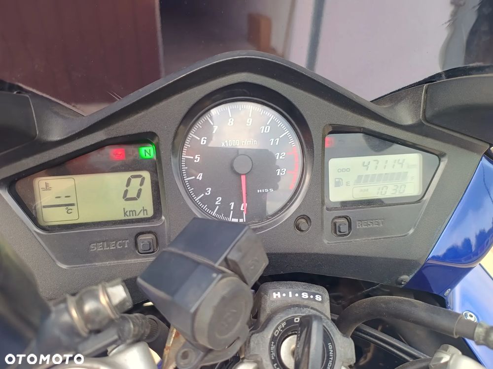 Honda VFR - 10