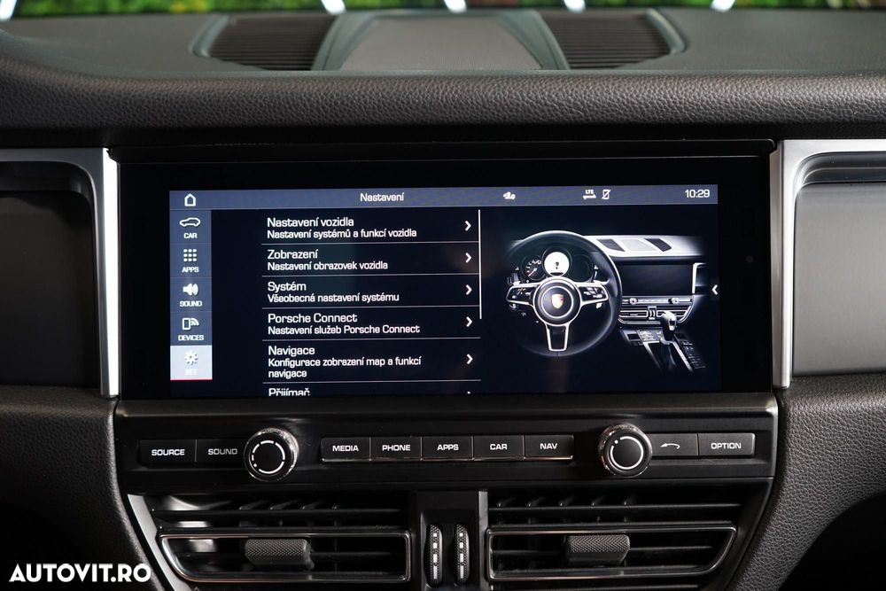 Porsche Macan - 36