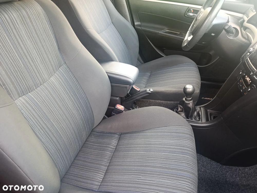 Suzuki Swift - 12