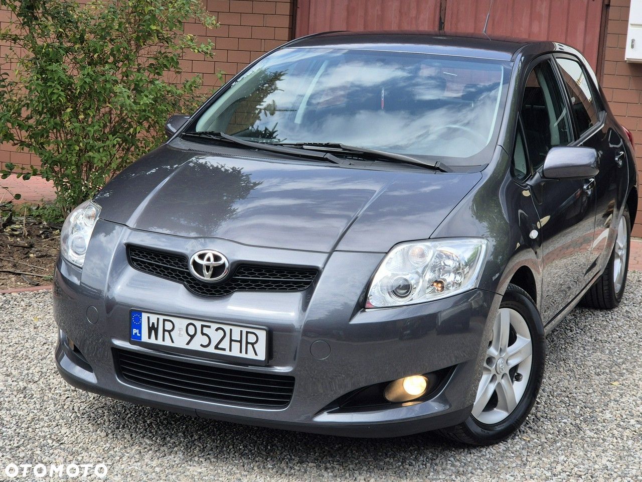 Toyota Auris - 1