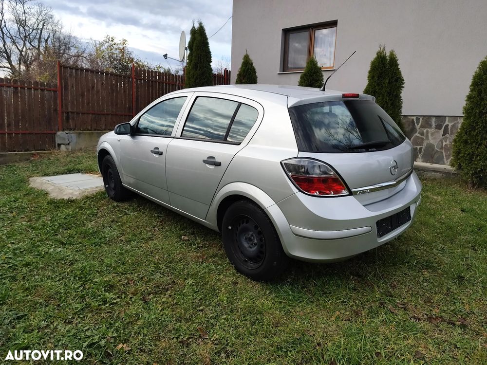 Opel Astra 1.6i Enjoy - 4