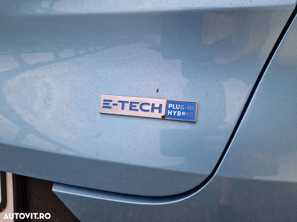 Renault Captur PHEV 160 Techno - 18